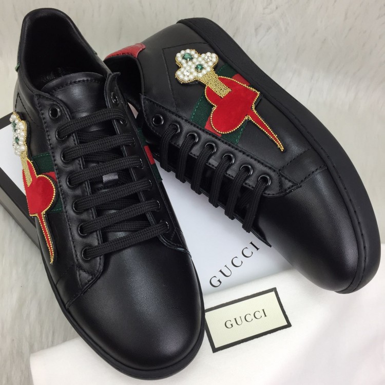 GUCCİ SNEAKER SİYAH KALPLİ